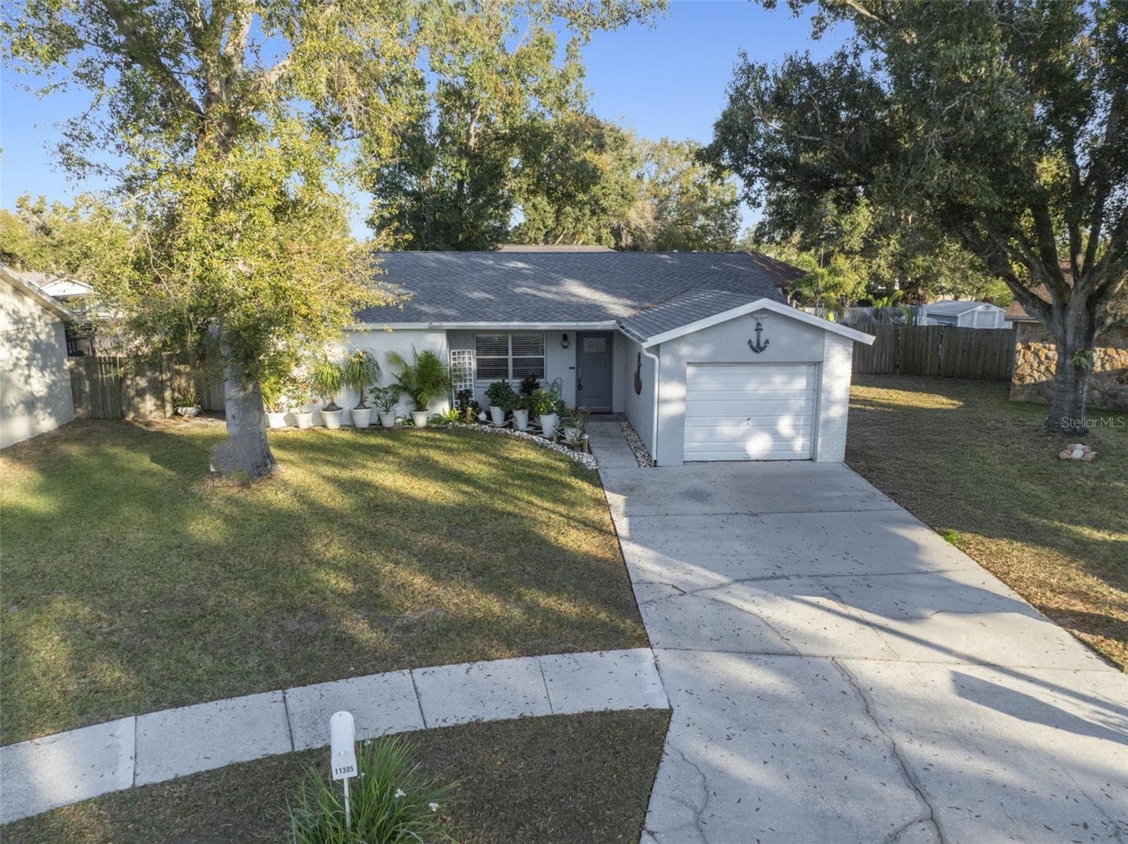 11305 Silverleaf CT photo 4