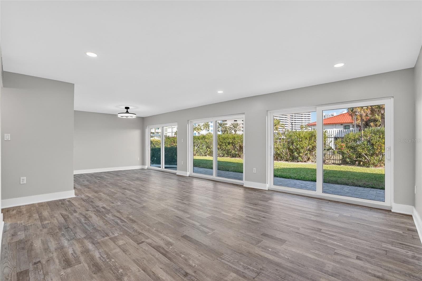 1401 Gulf Blvd #102 photo 3