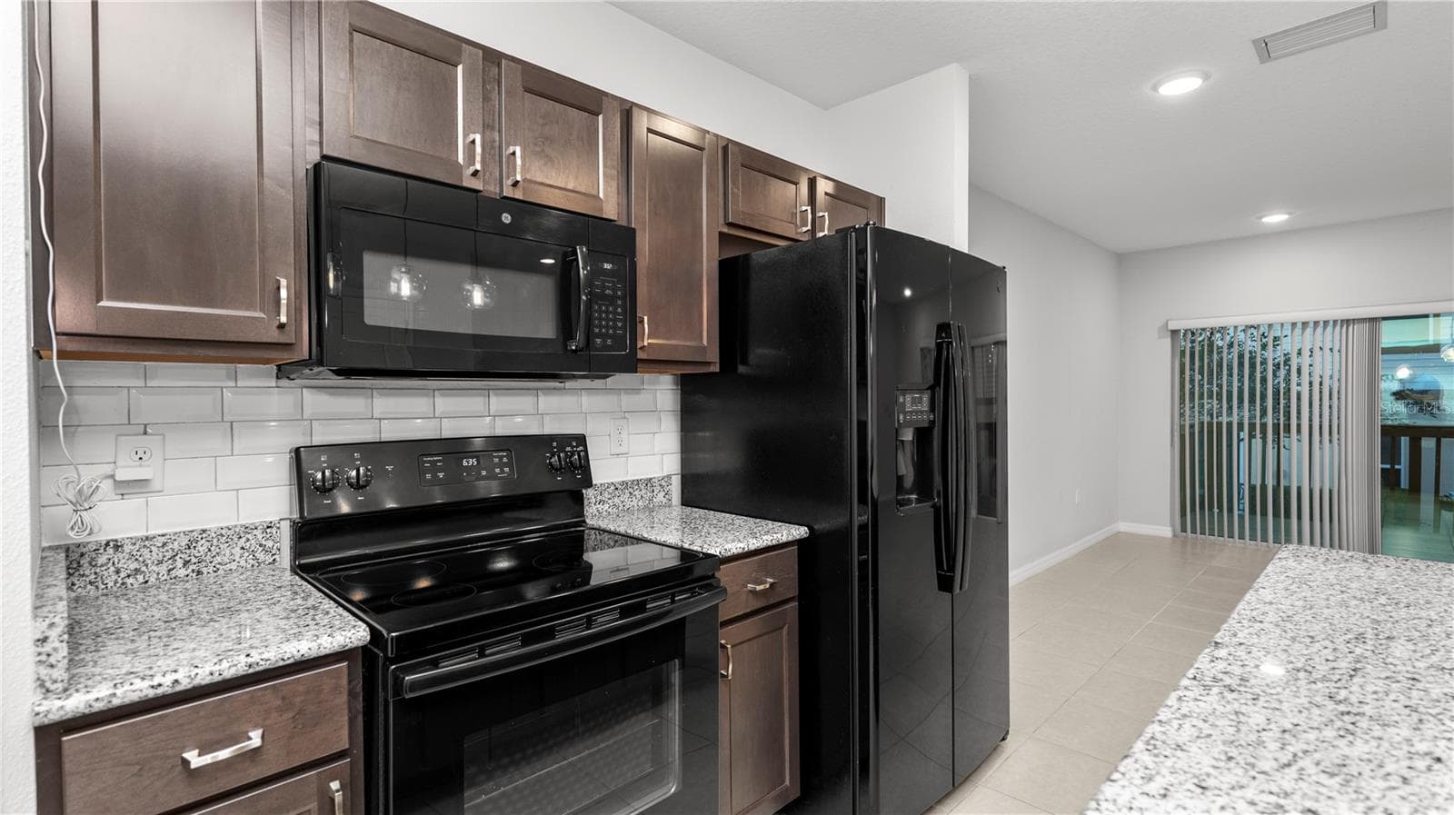 3857 Hampstead Ln photo 5