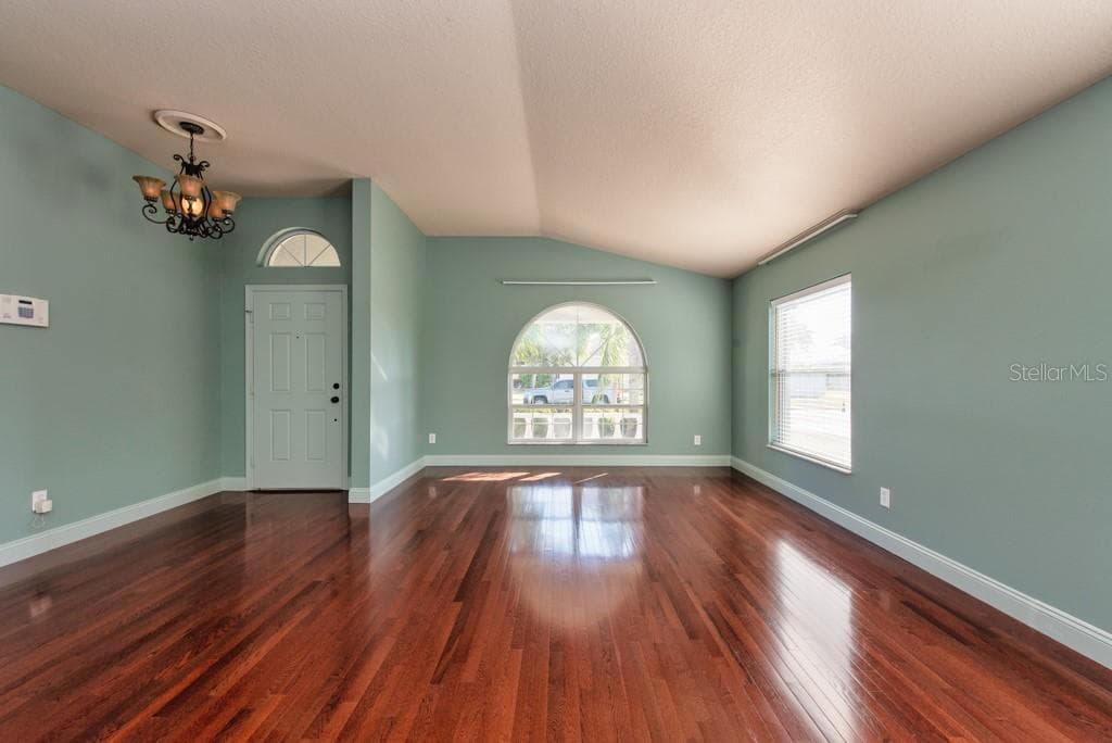 1761 Bonita Bluff CT photo 4
