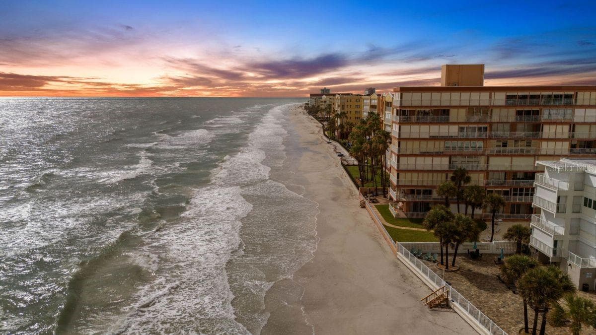16333 Gulf Blvd #215 photo 4