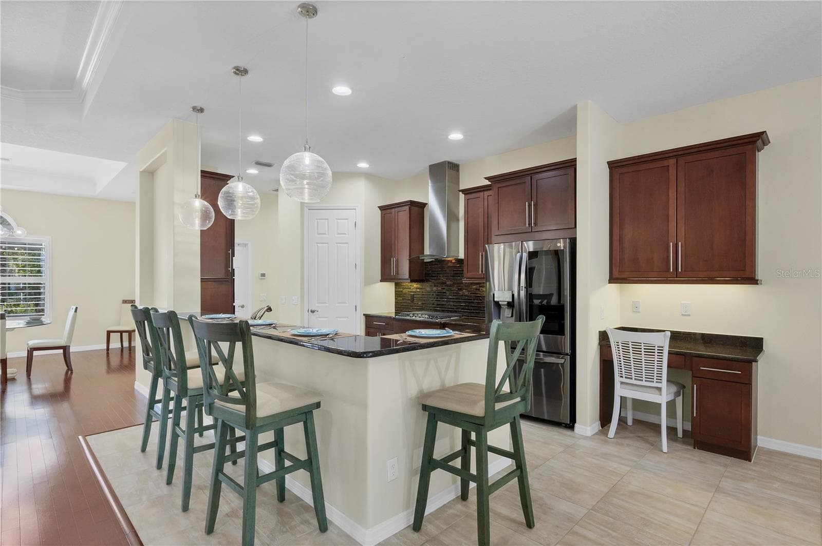575 Fore Dr photo 3