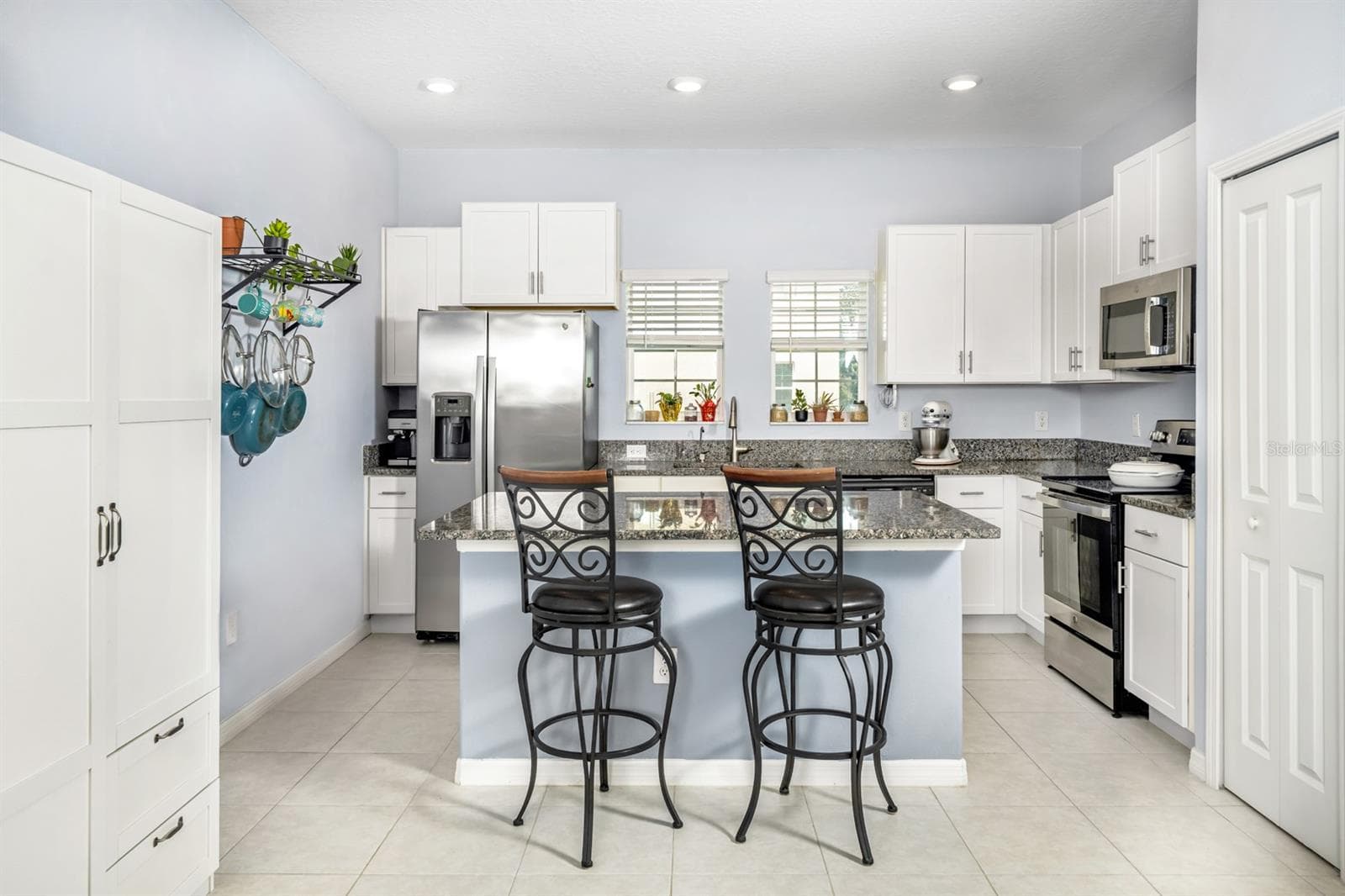 842 Tennyson MILL Cir