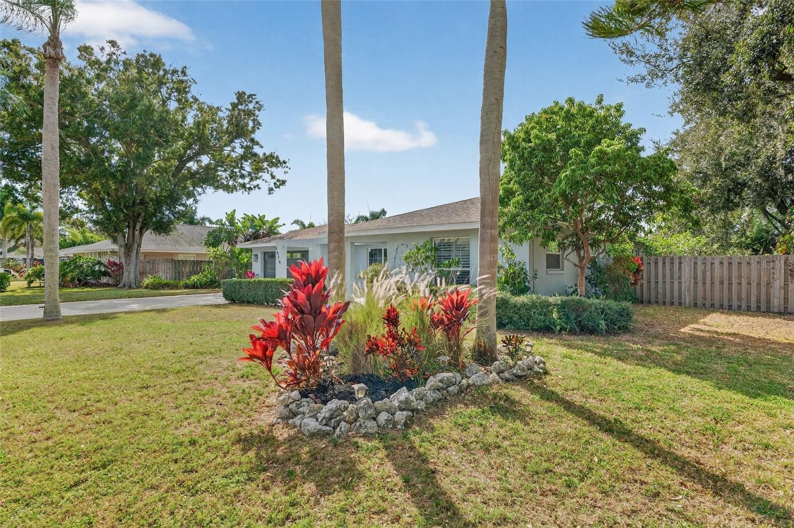 5676 Beneva Woods Cir photo 5