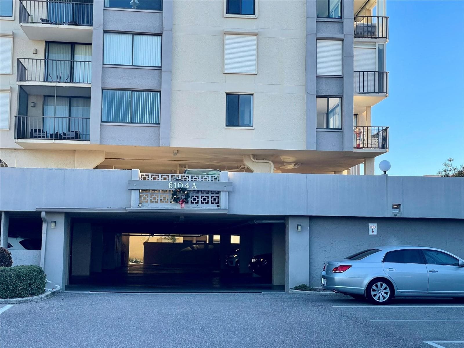 6104 Palma Del Mar Blvd S #404