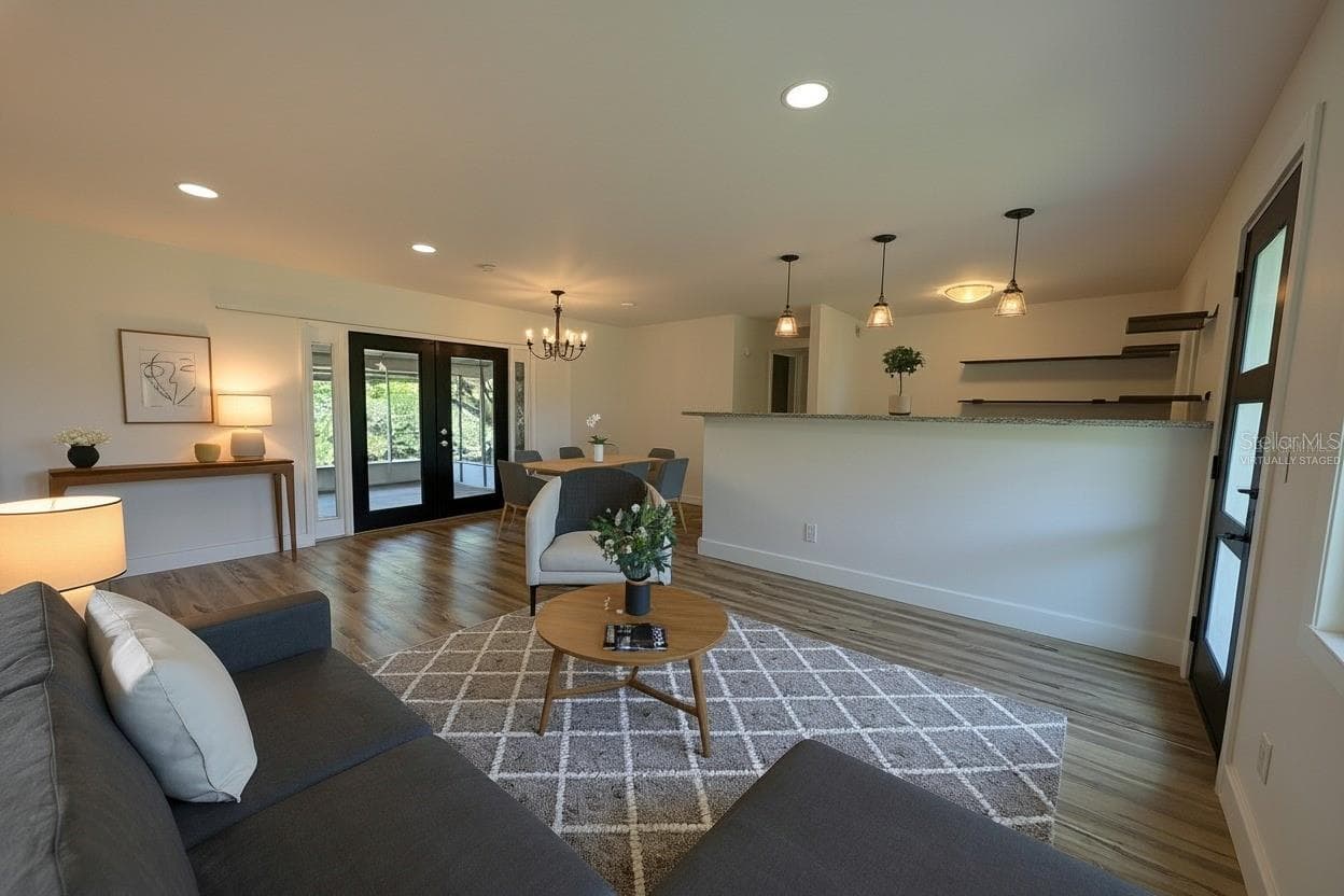 8609 Driftwood Dr photo 3