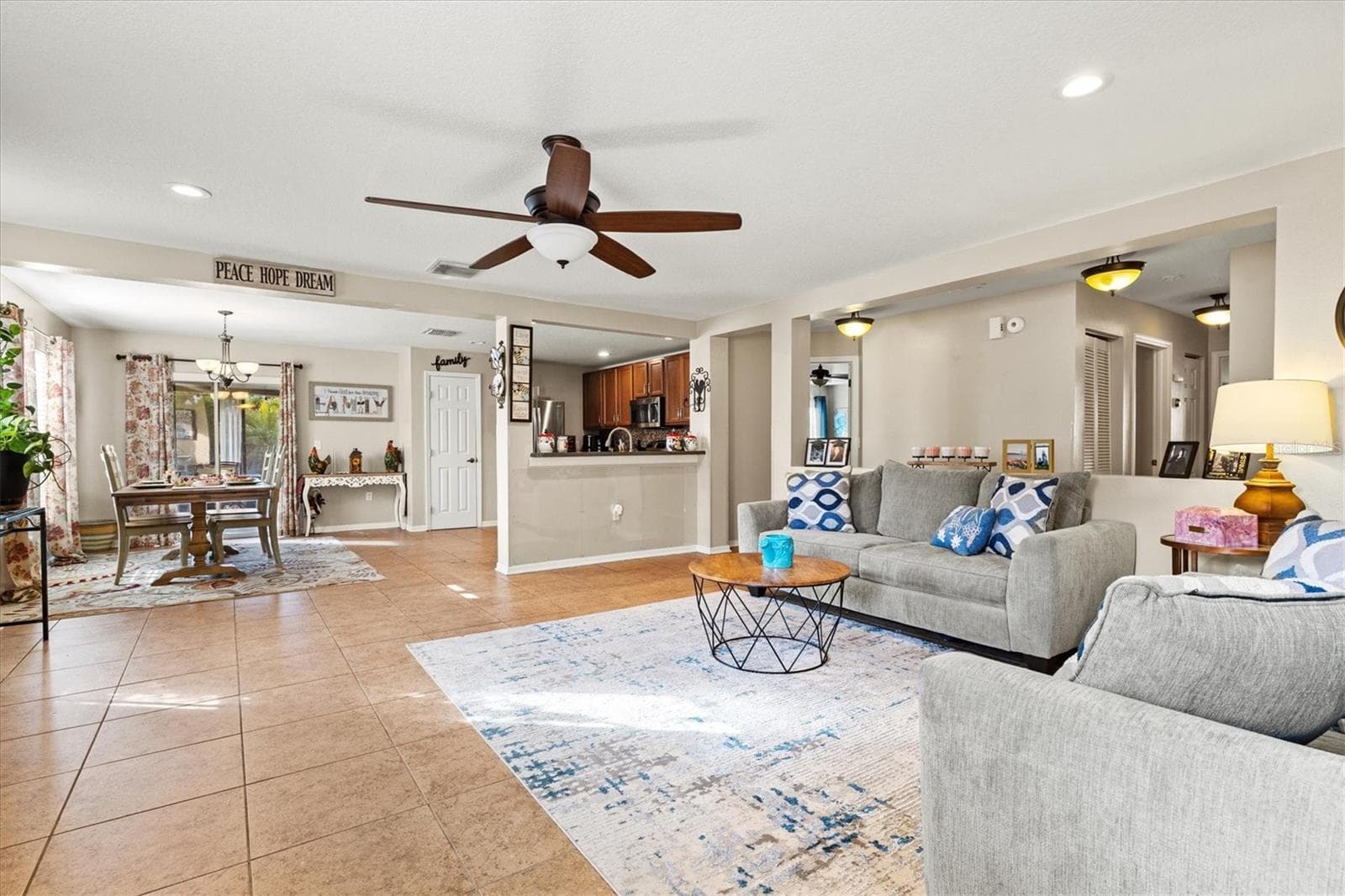 5213 Moon Shell Dr photo 3