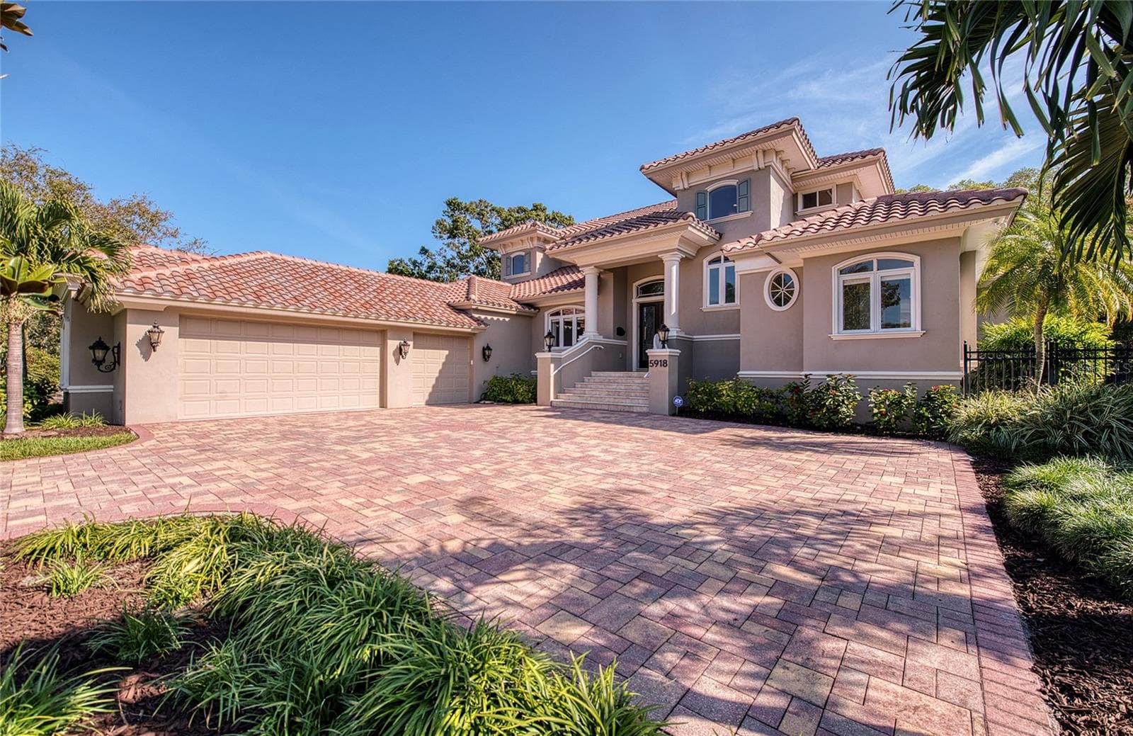 5918 Bahama Shores Dr S photo 4