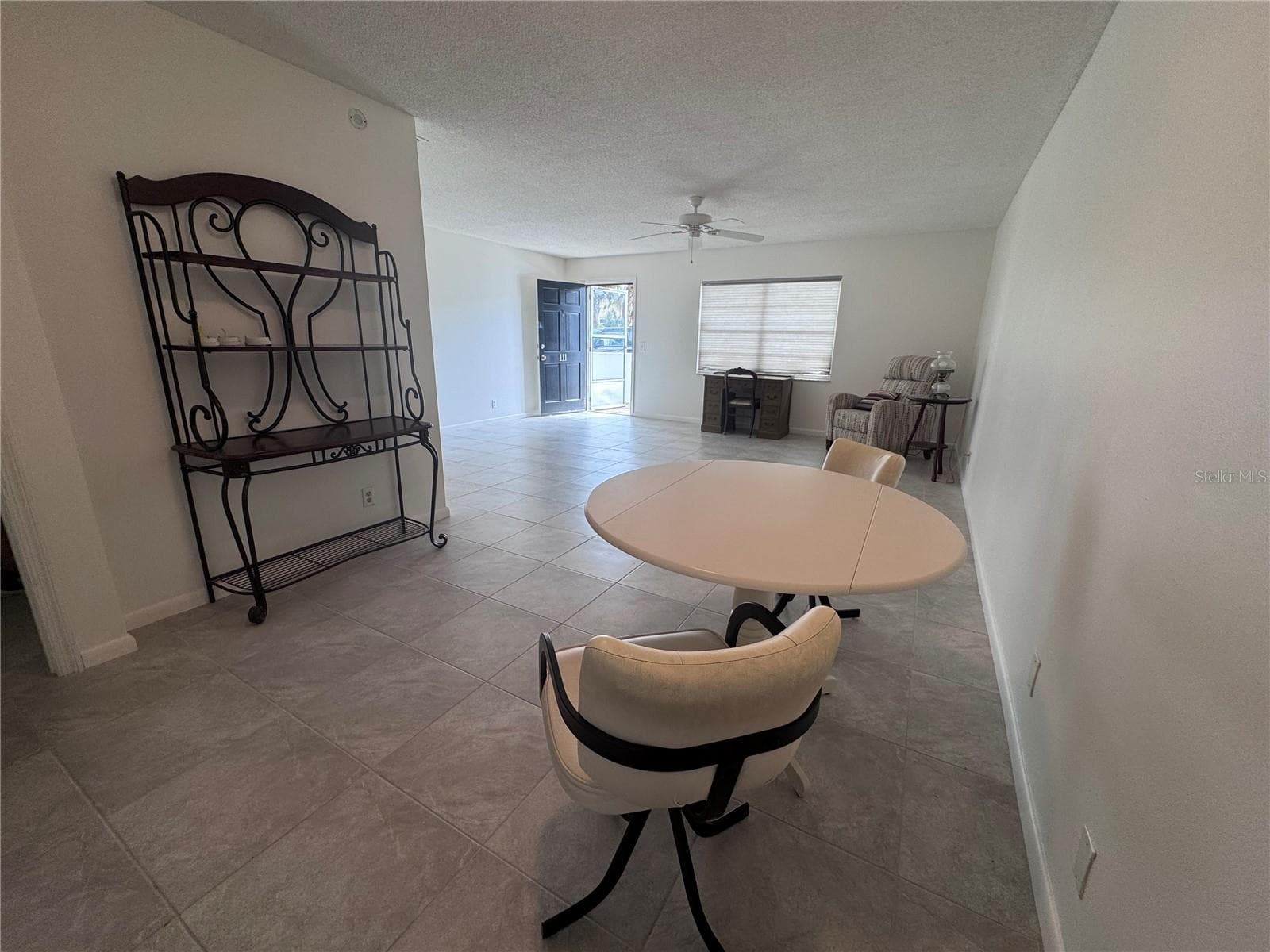 100 El Camino Dr #111 photo 5
