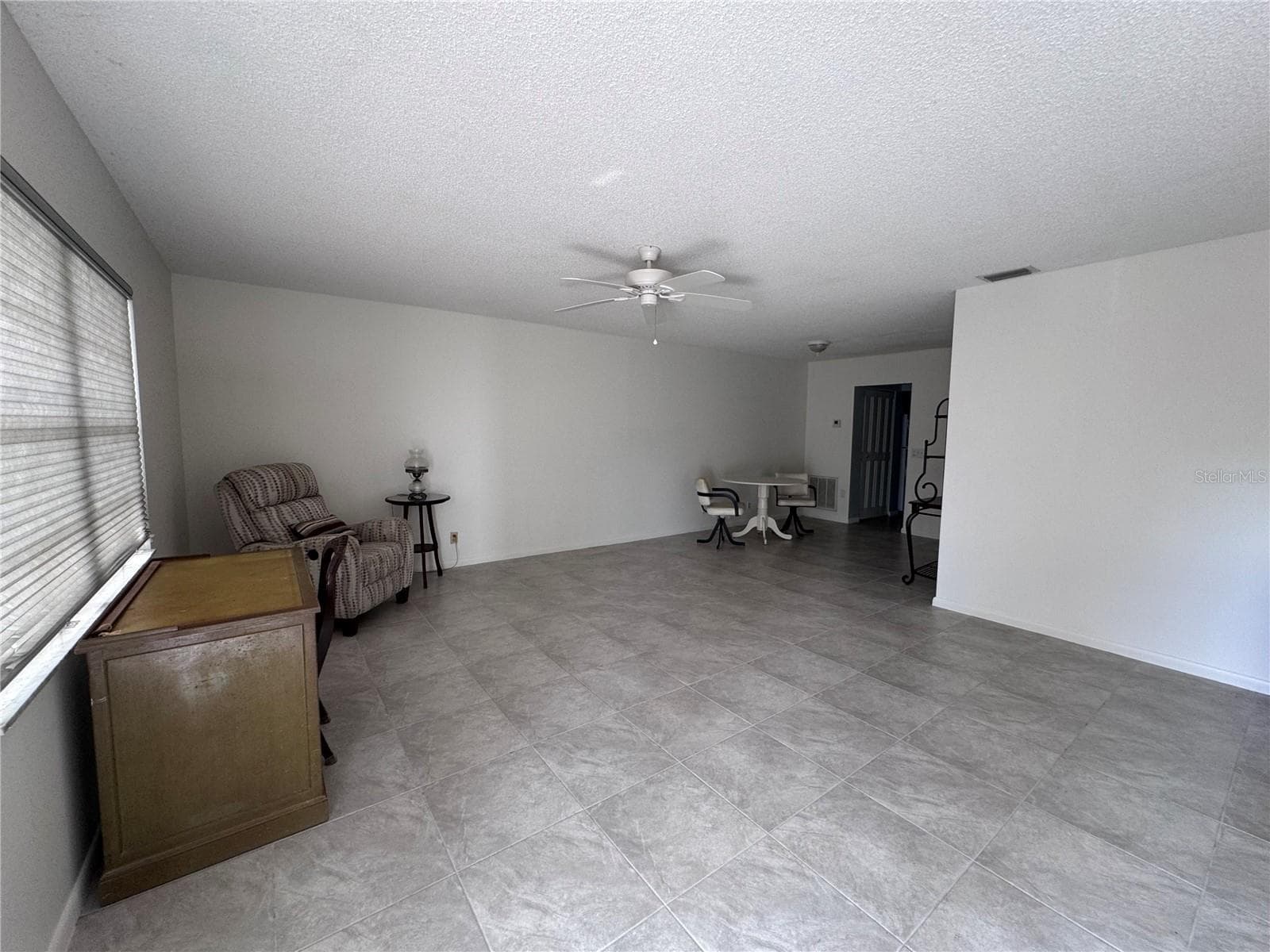 100 El Camino Dr #111 photo 4