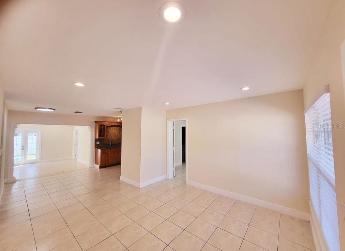 8605 May Cir photo 5