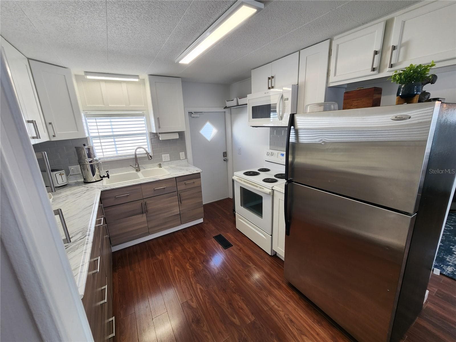 2204 17th Street CT W photo 3