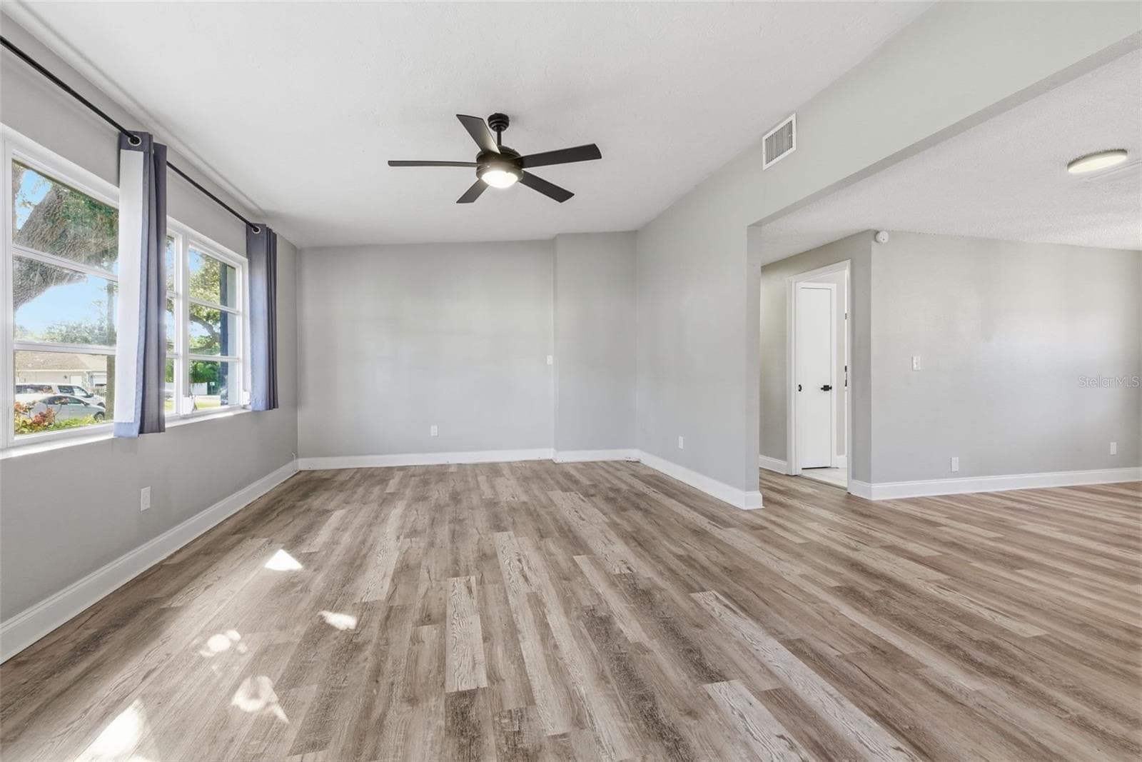 7198 121st Way photo 4