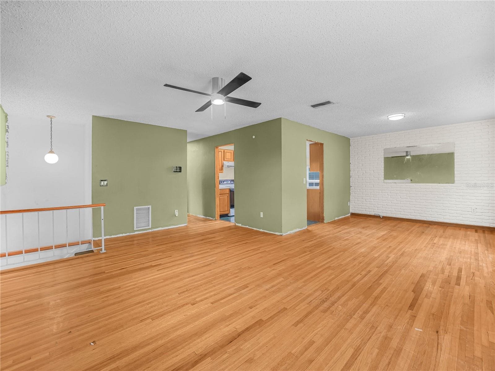 129 Lake Otis Rd SE photo 4