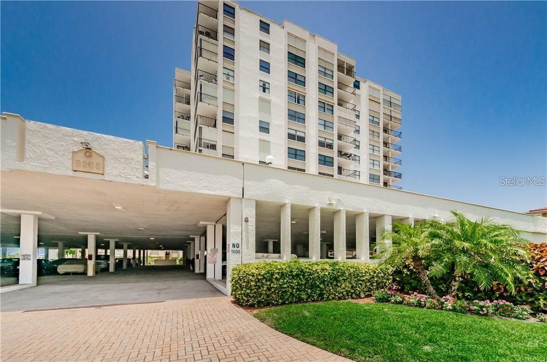 6265 Sun Blvd #805 photo 4