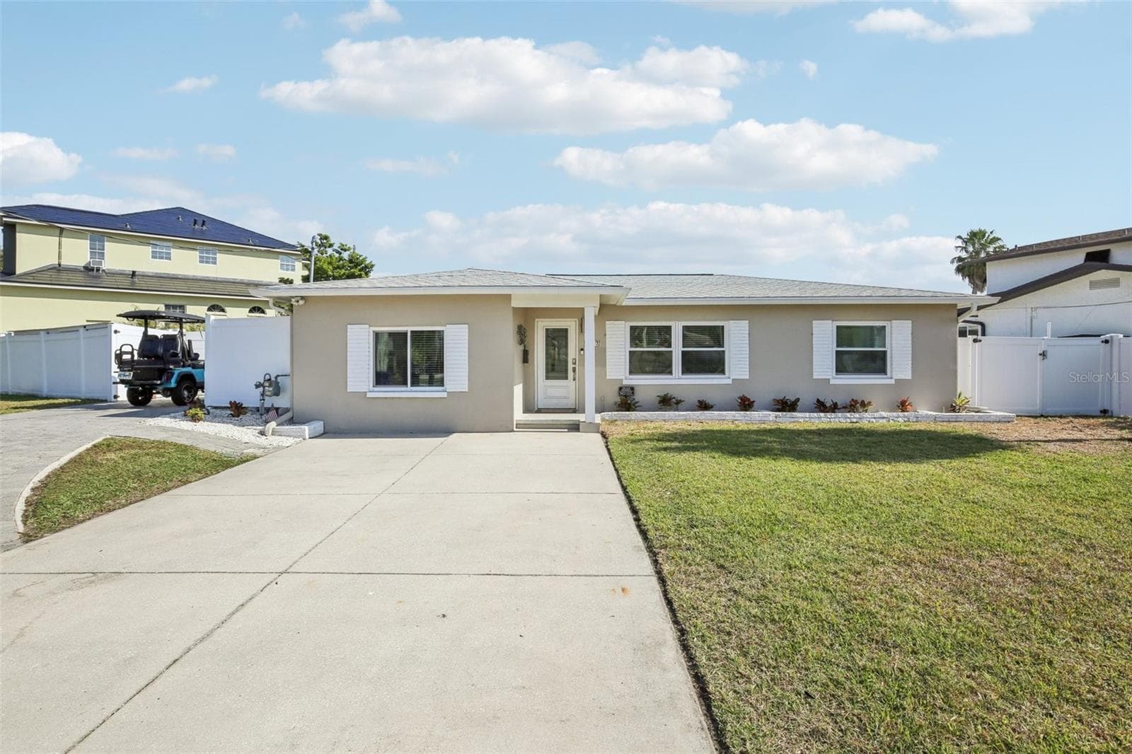 5467 Bayou Grande Blvd NE