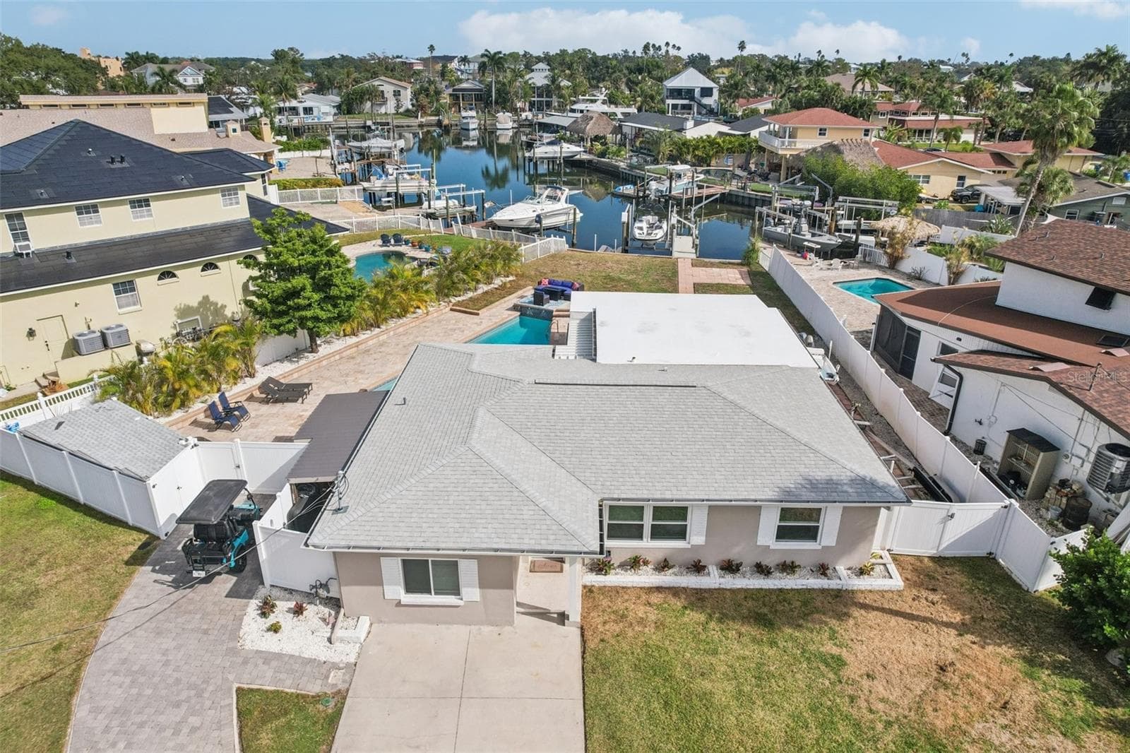 5467 Bayou Grande Blvd NE photo 3