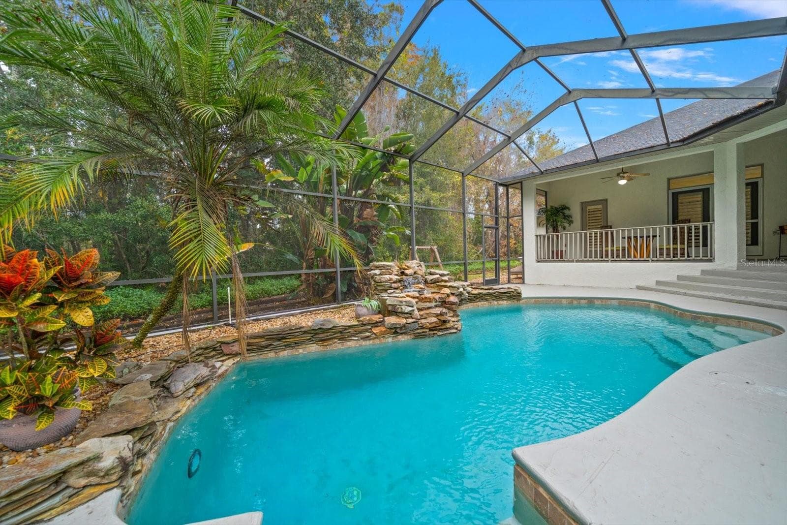 5243 Foxhunt Dr photo 3