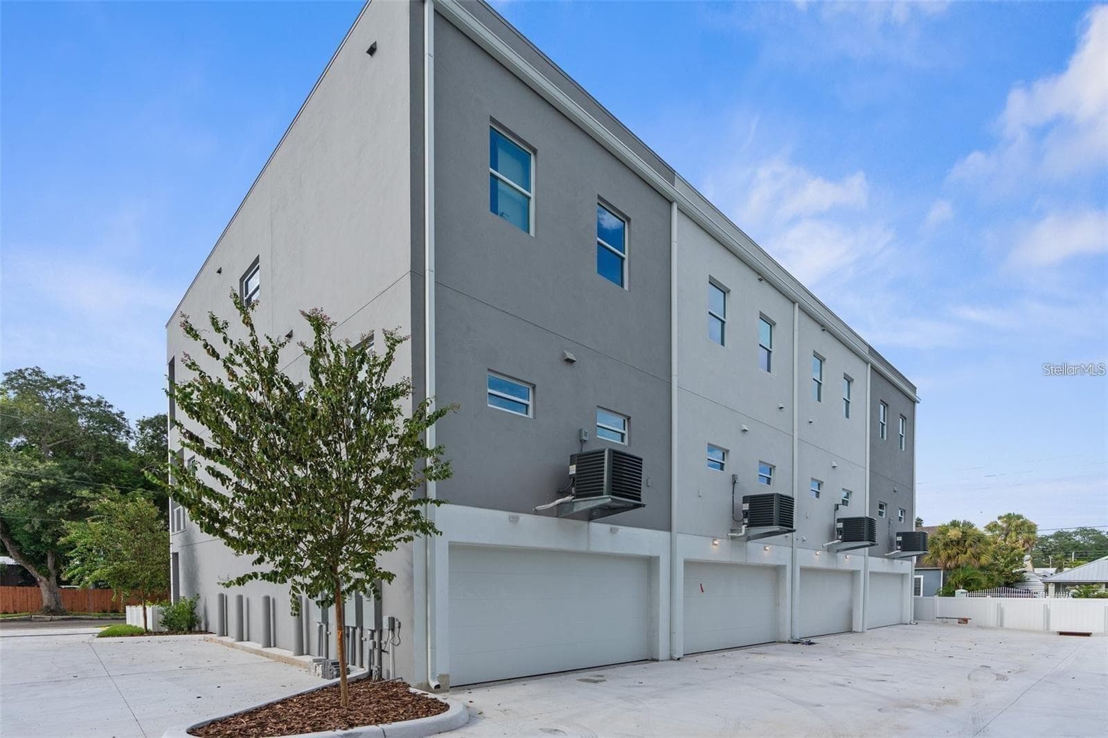 102 W Adalee St #3 photo 3