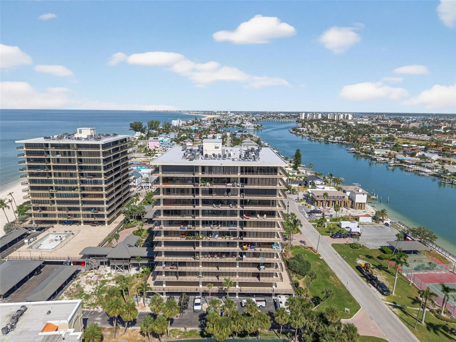 7600 Bayshore Dr #902 photo 4
