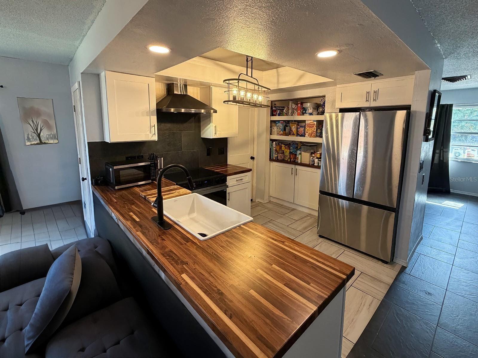 8611 Longboat Ln