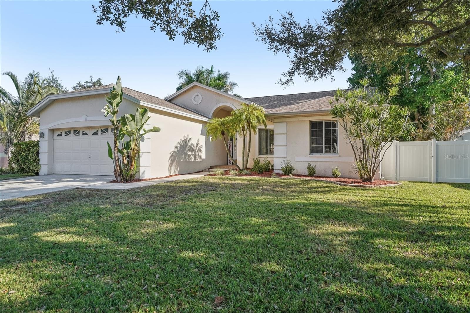 3132 Shoreline Dr