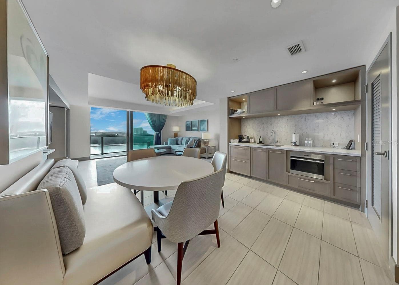 691 S Gulfview Blvd #1410 photo 3