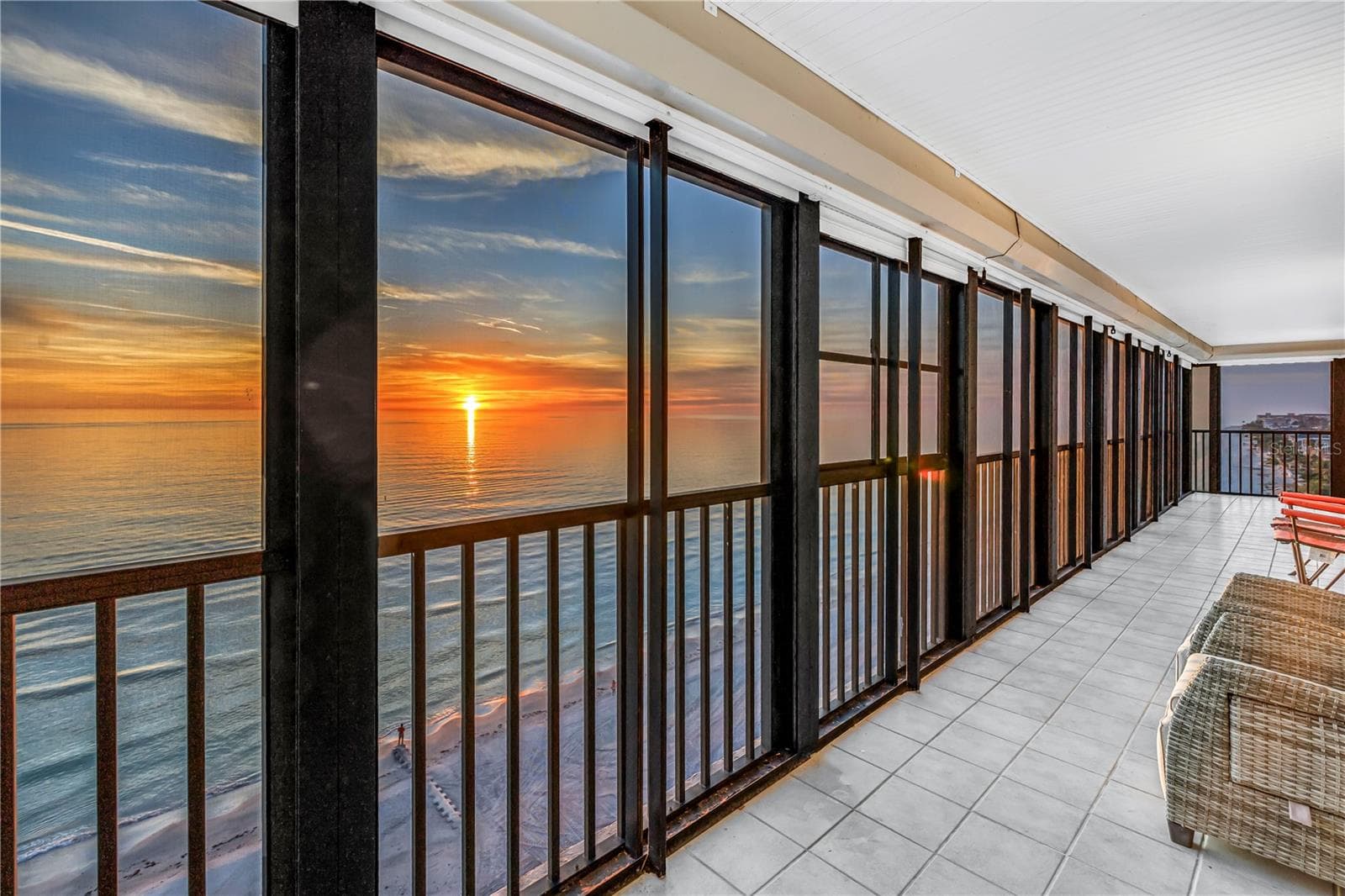 15462 Gulf Blvd #1006 photo 3