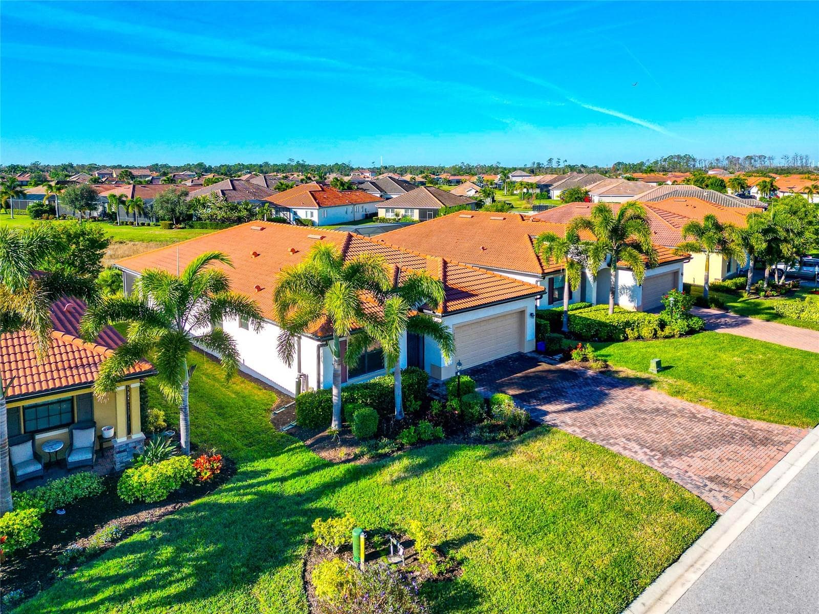 10202 Marbella Dr photo 3