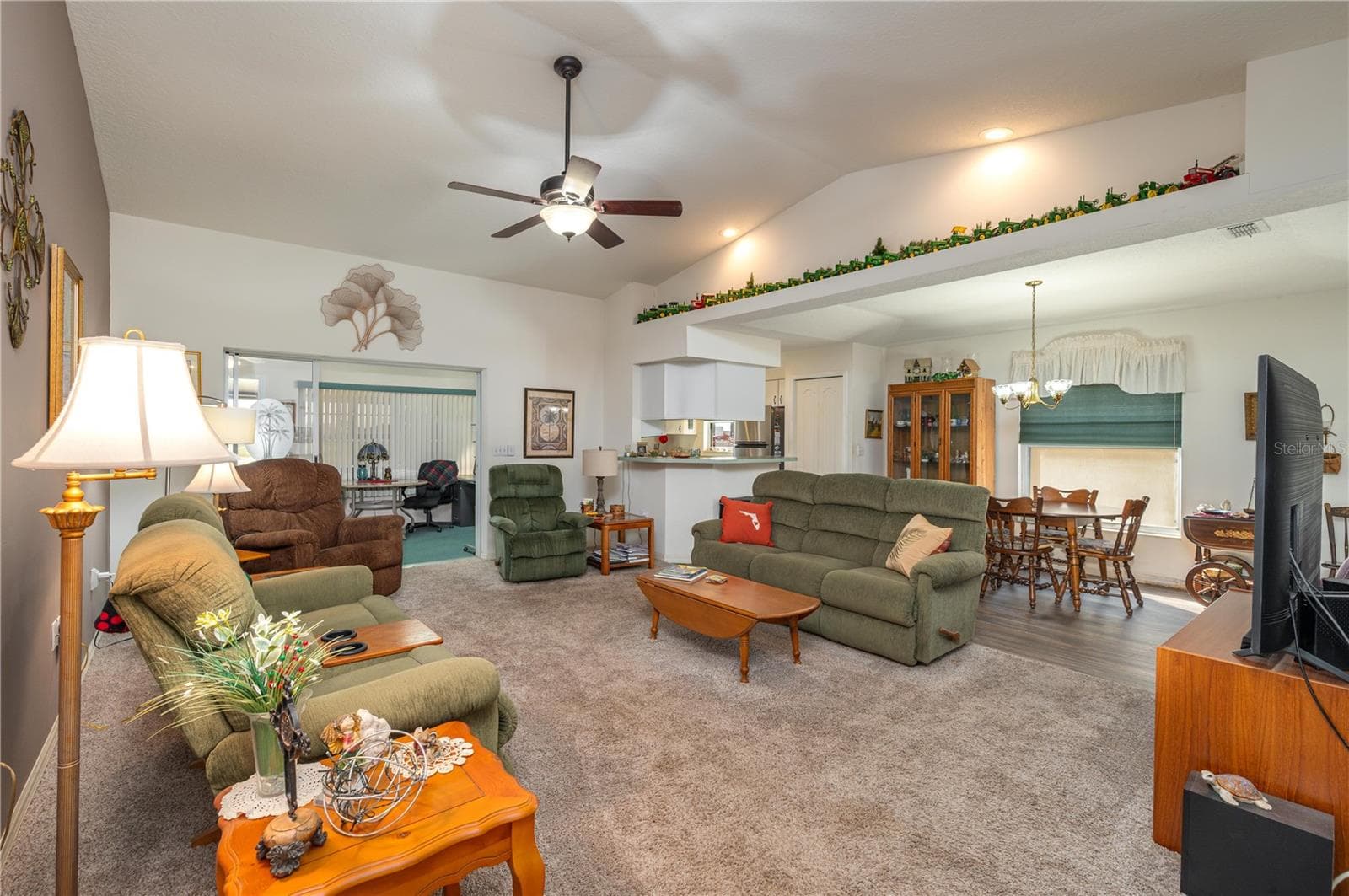 656 Sweetwater Way photo 4