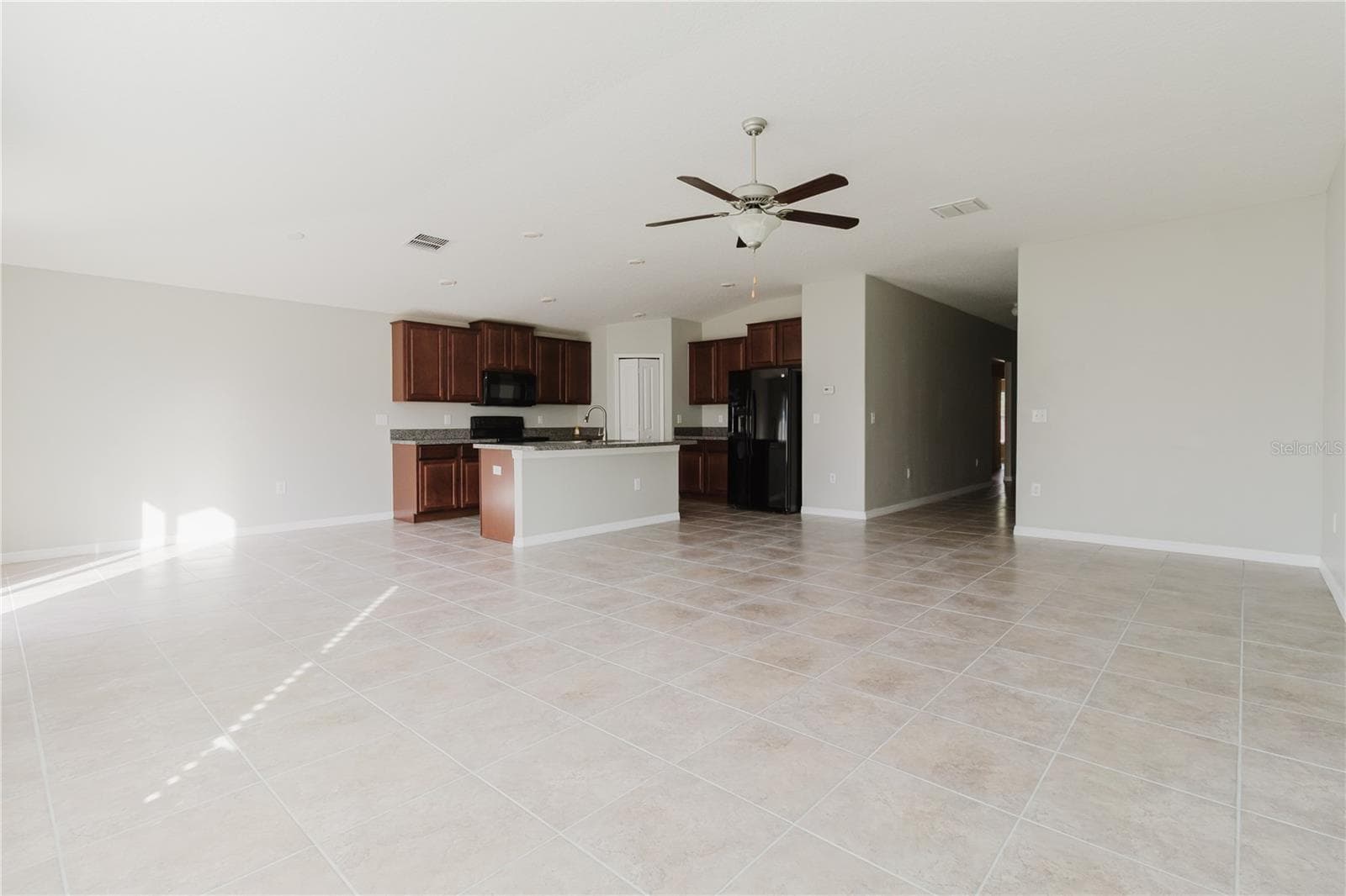304 Cascade Bend Dr photo 5