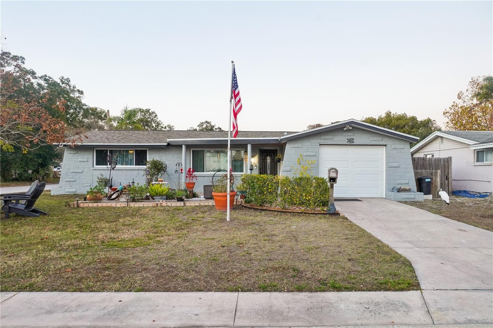 7615 Cumber Dr photo 5