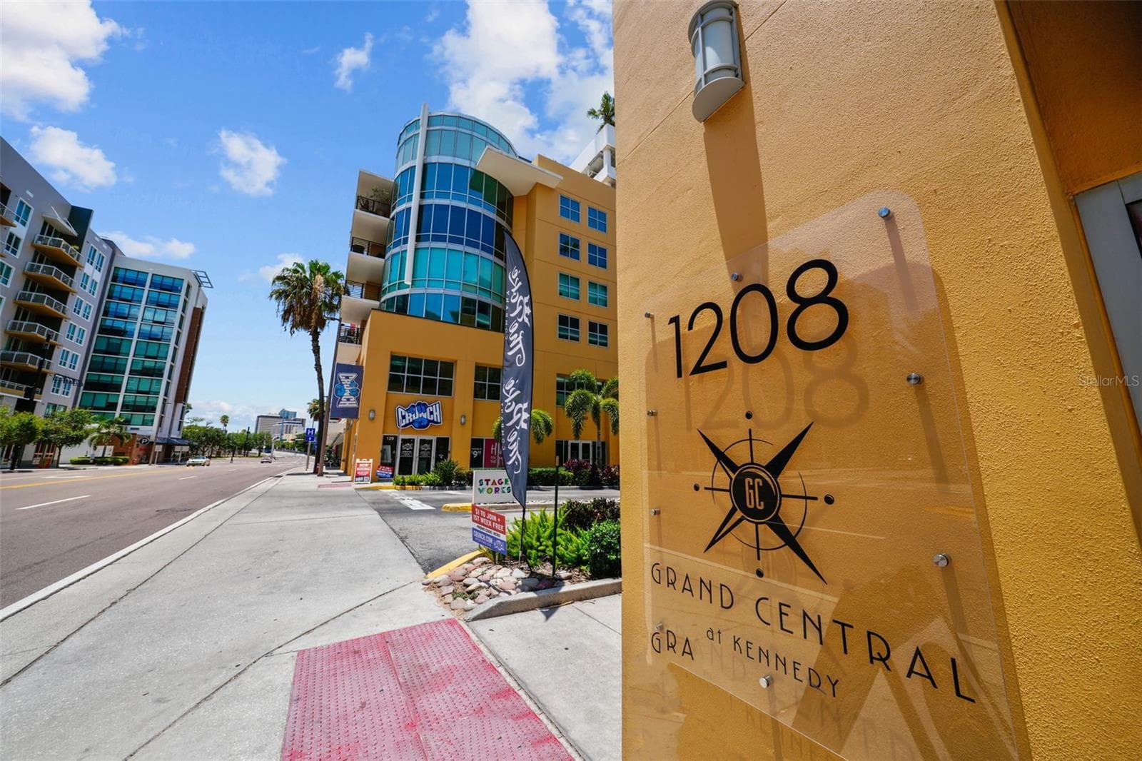 1208 E Kennedy Blvd #618 photo 3