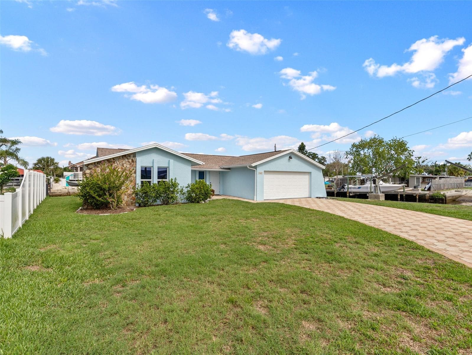 13437 Lisa Dr photo 4