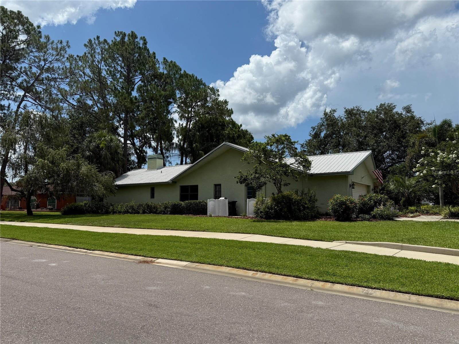 2215 Toniwood Ln