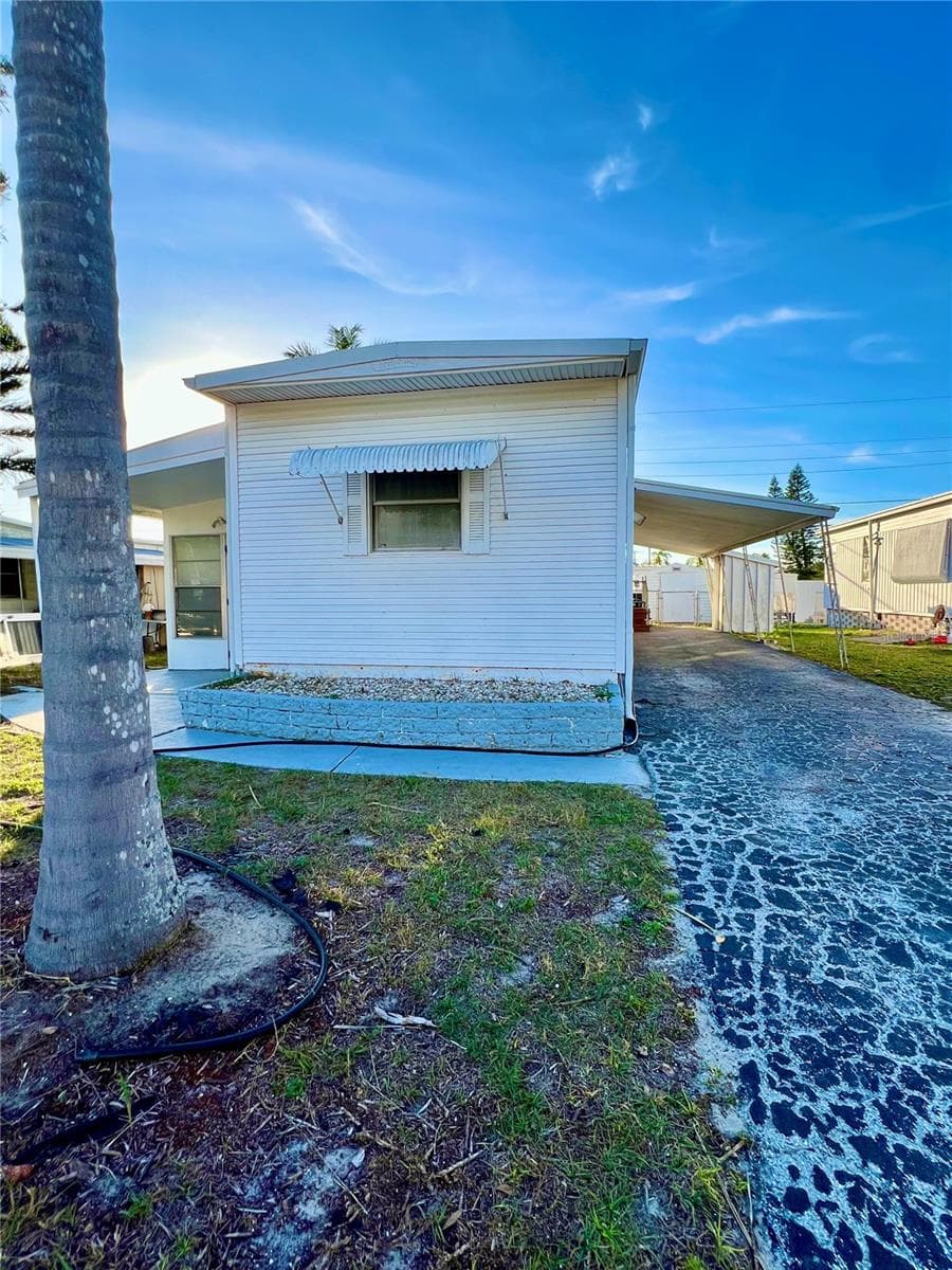 2047 Kepner Dr photo 5