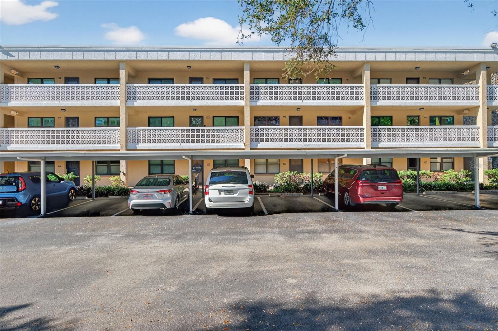 5080 Locust St NE #328