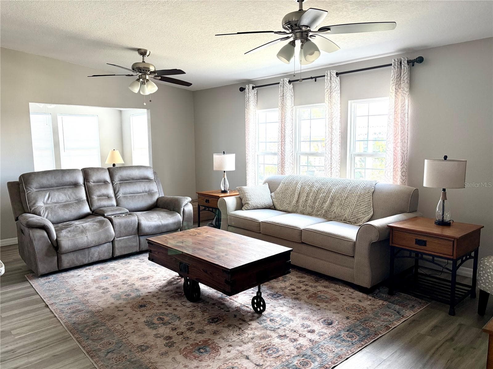 175 N Saint Thomas Cir photo 4
