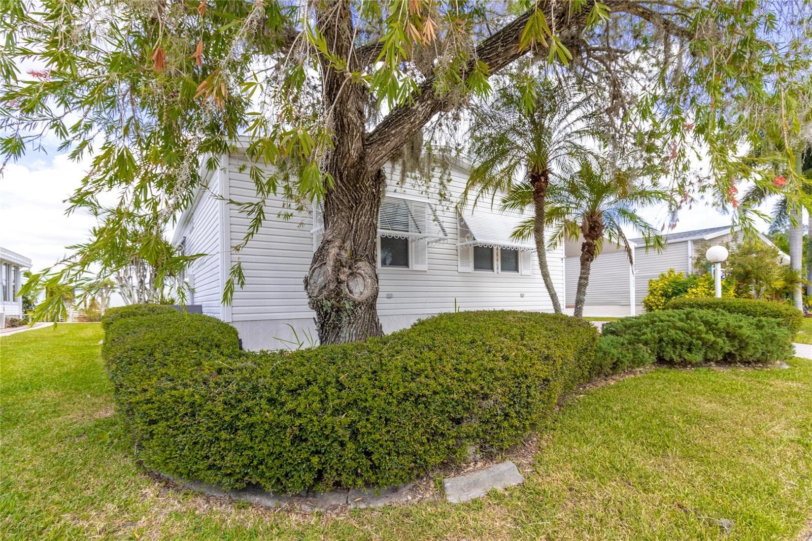 145 Nightingale Cir photo 3