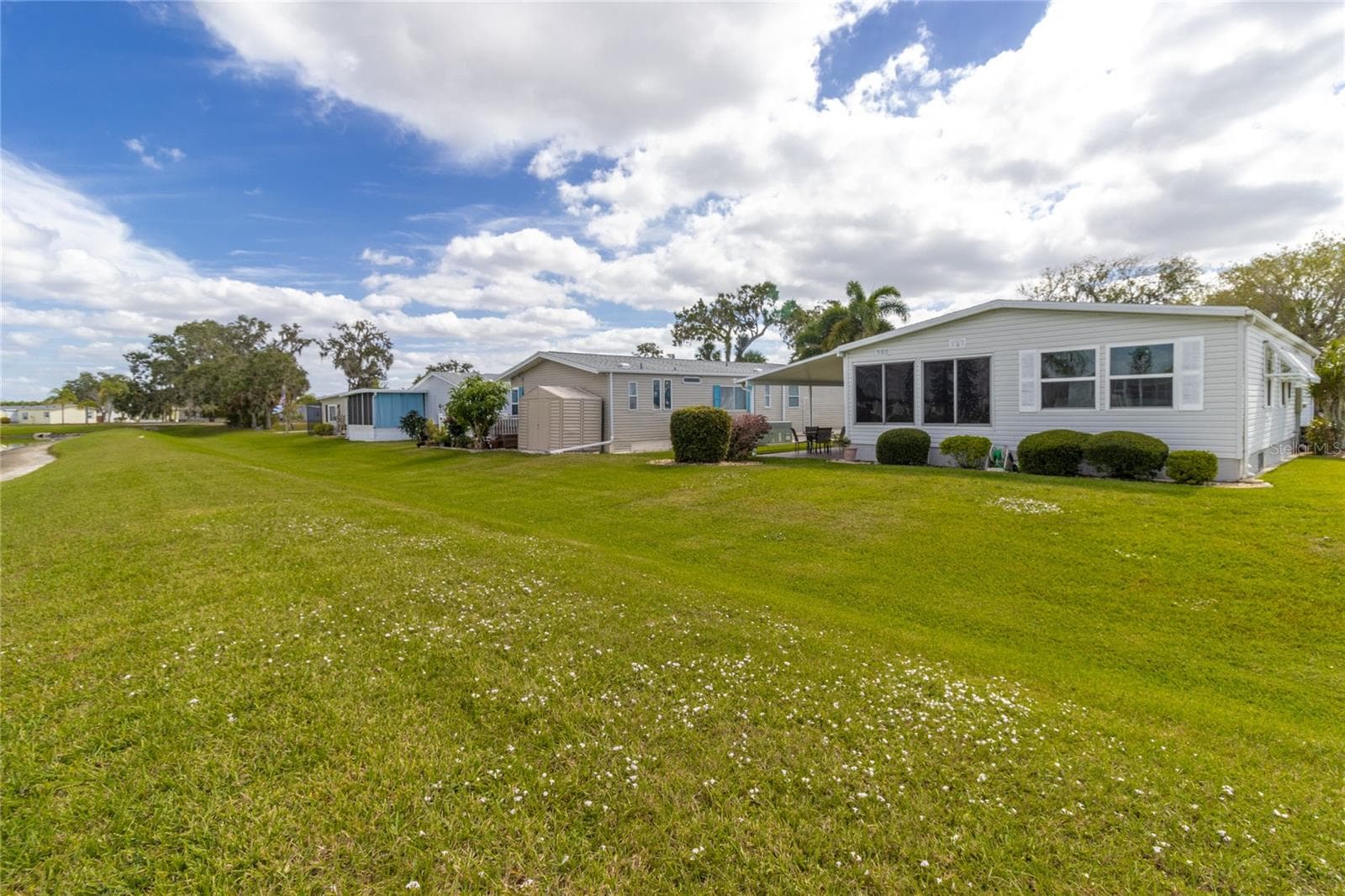 145 Nightingale Cir photo 4