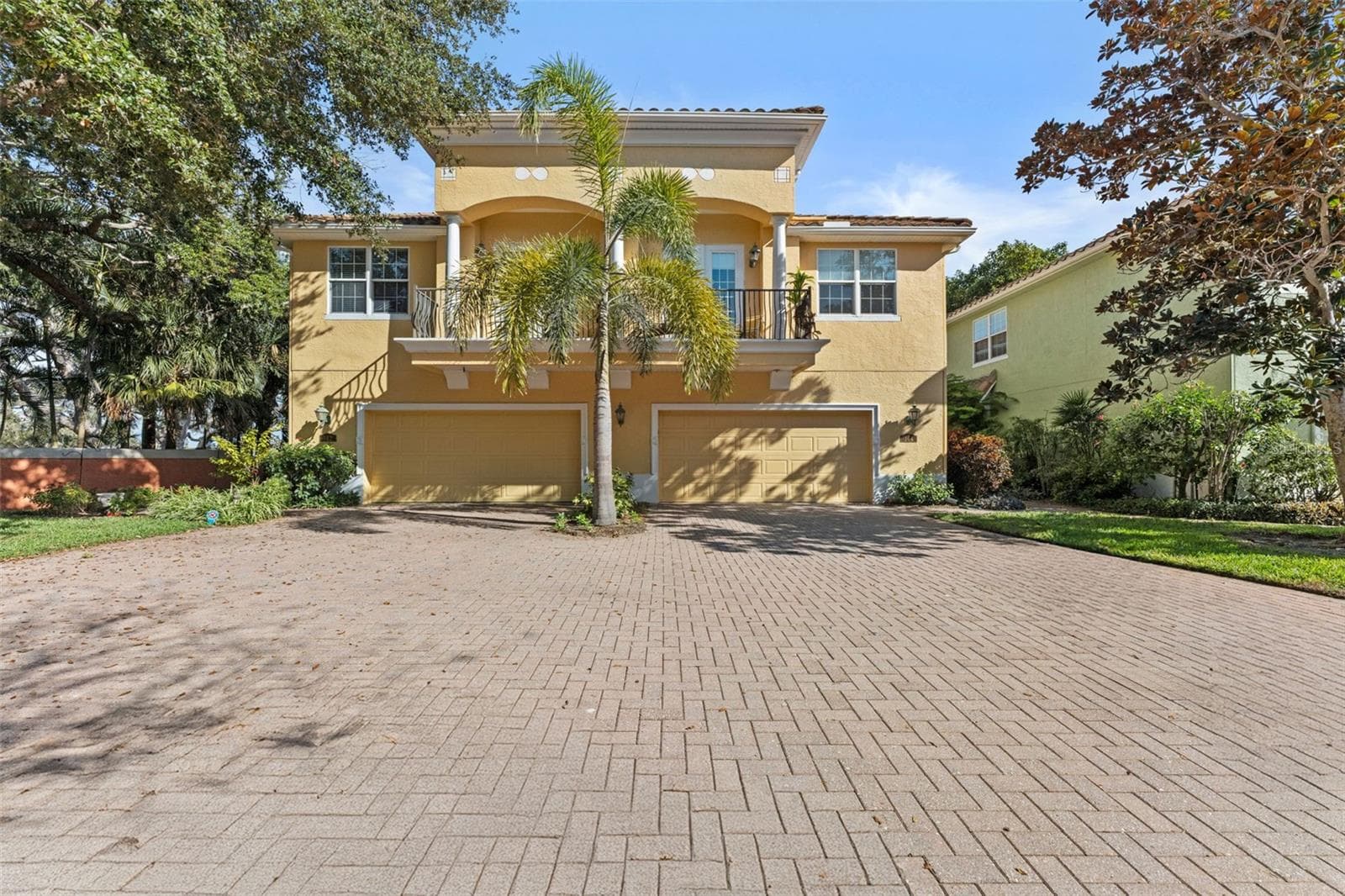 144 Banyan Bay Dr