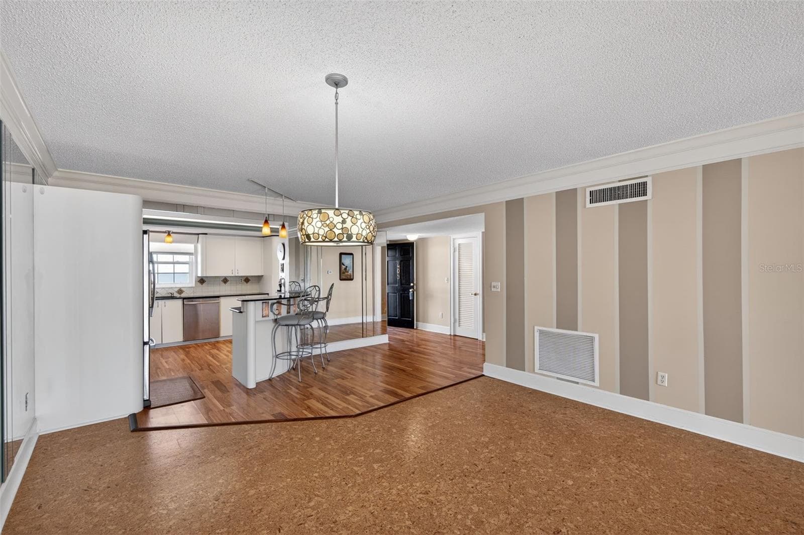 131 Bluff View Dr #403 photo 4