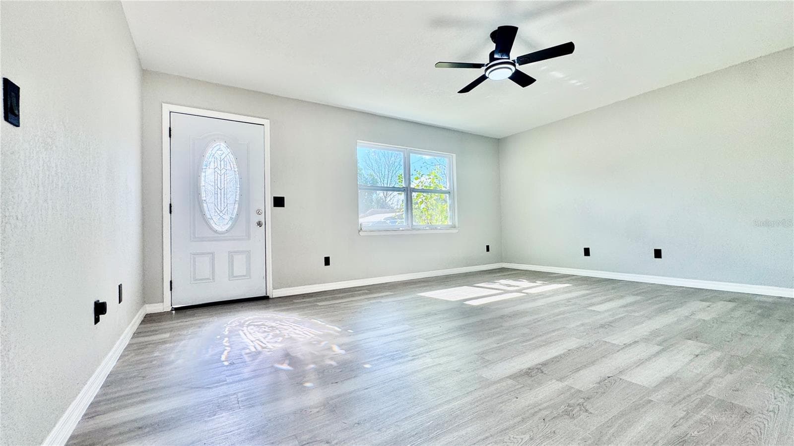 27319 Dale Ave photo 4