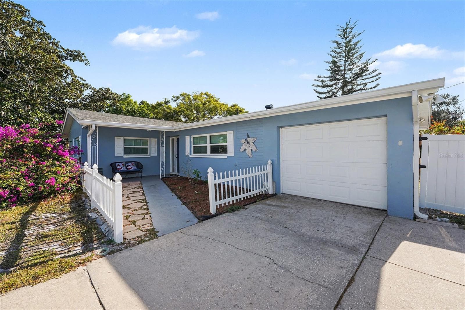 2111 Timber Ln