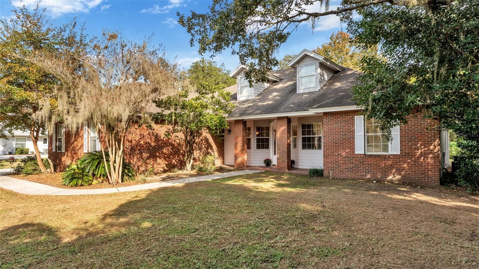 1345 Longoak Dr Dr N photo 3