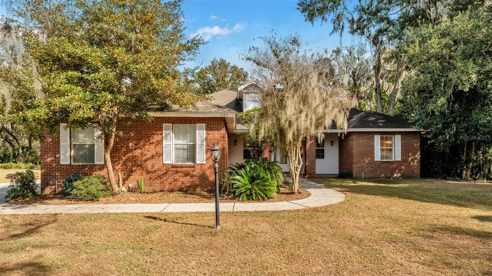1345 Longoak Dr Dr N photo 4