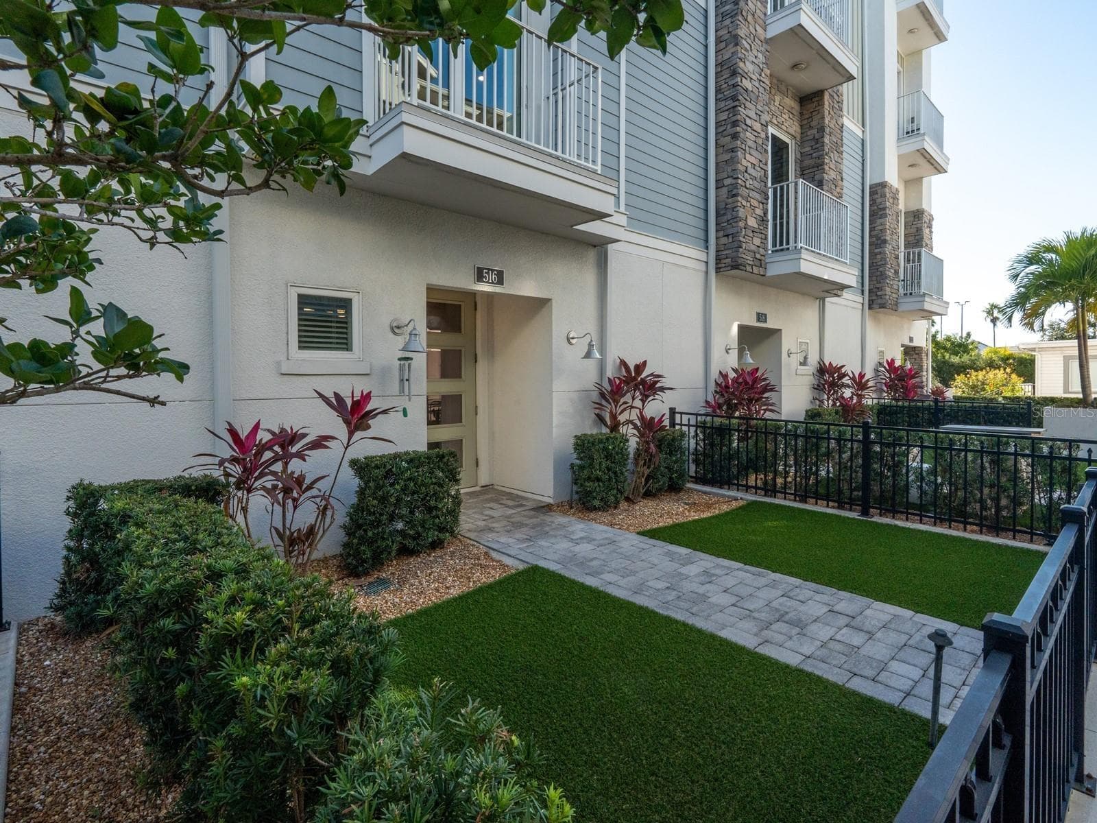516 Laurel Park Dr