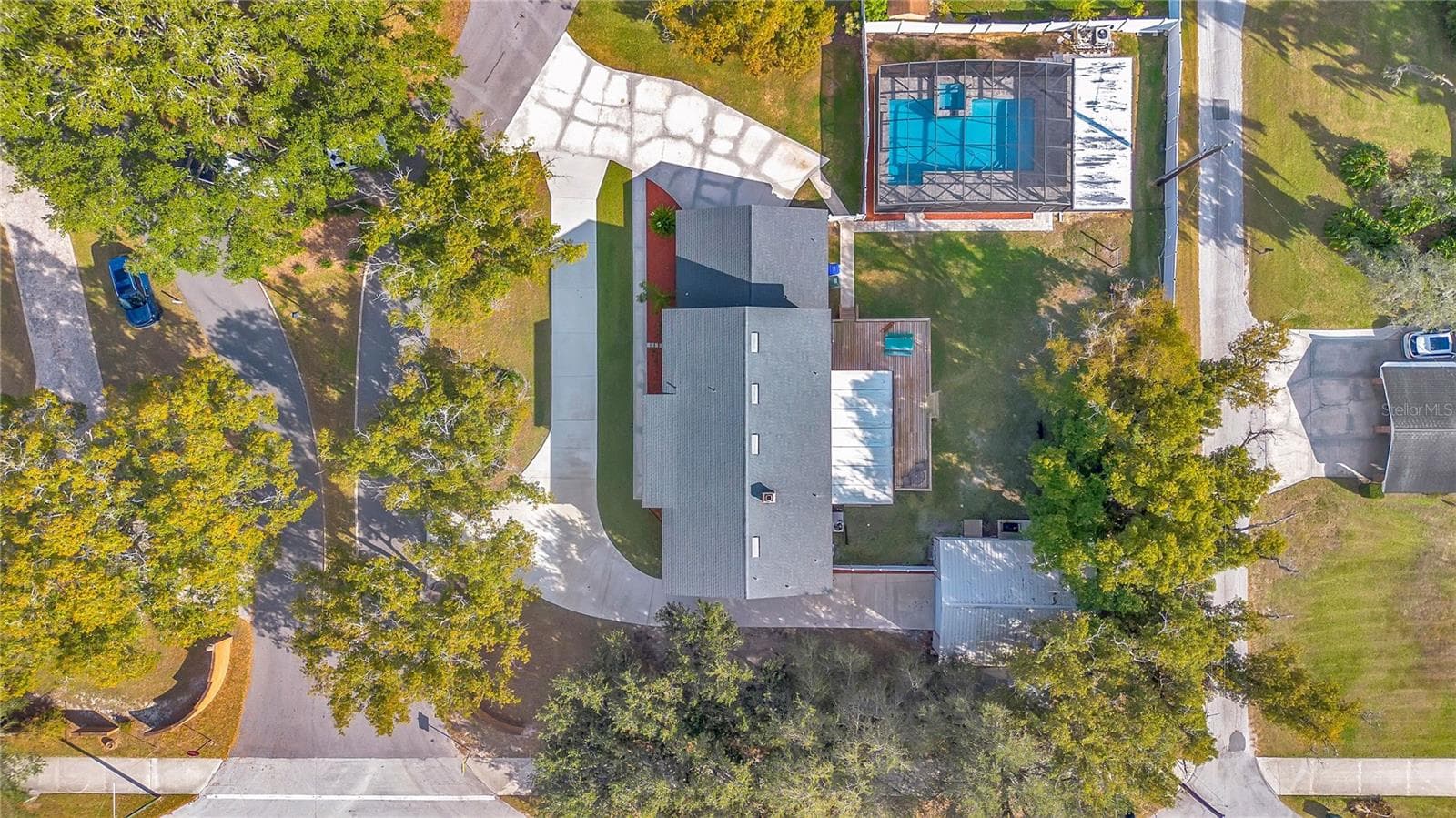 811 Fairlington Dr photo 3