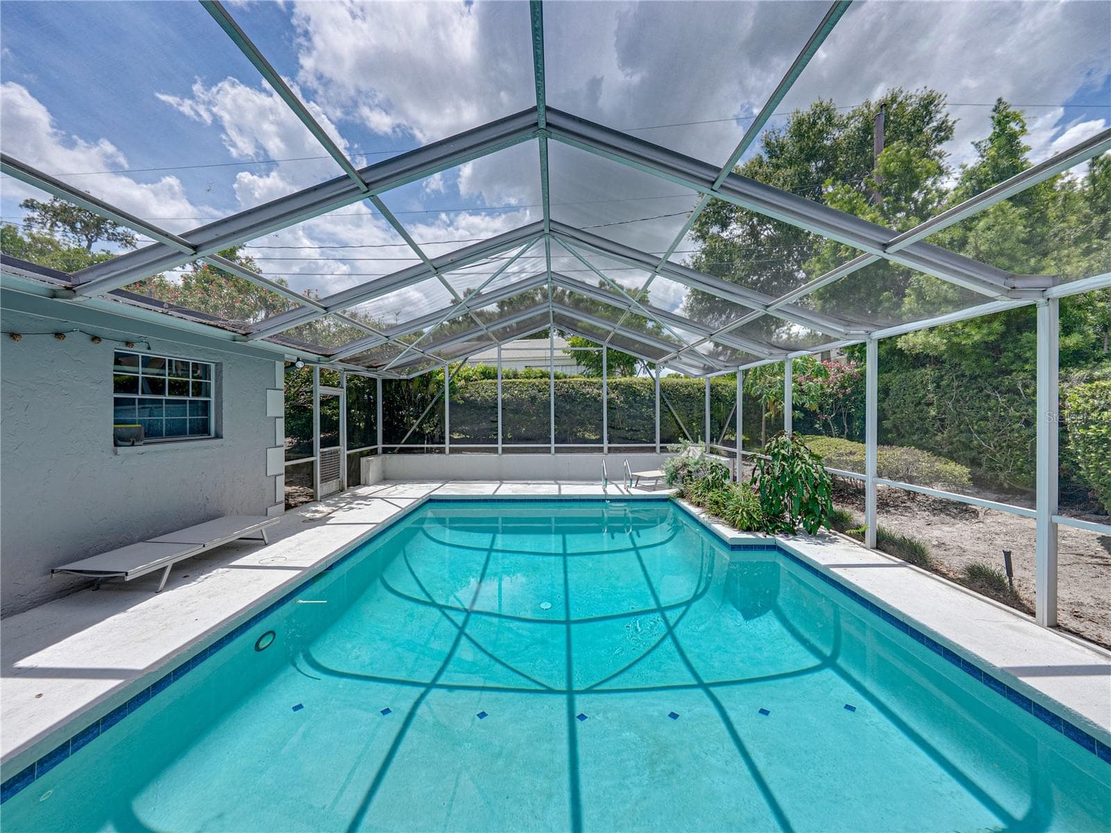 1249 Lake Point Dr photo 4