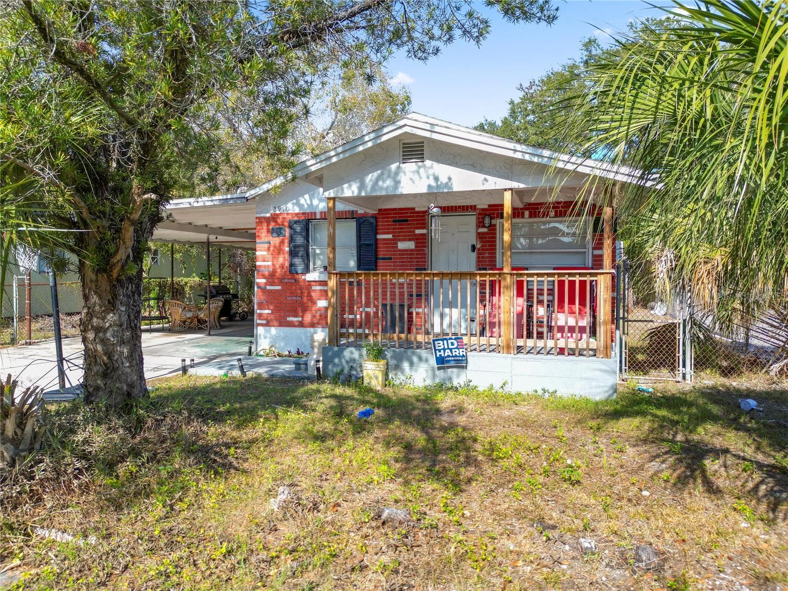 2910 E Emma St photo 4